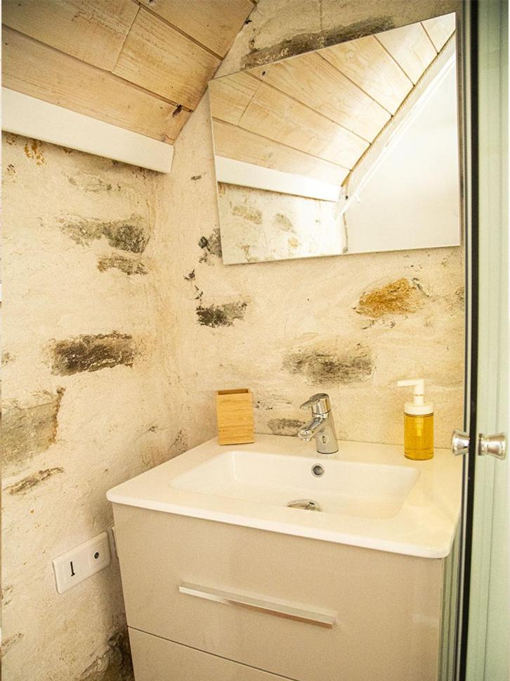 グロワ Le Cinquante Bed & Breakfast エクステリア 写真